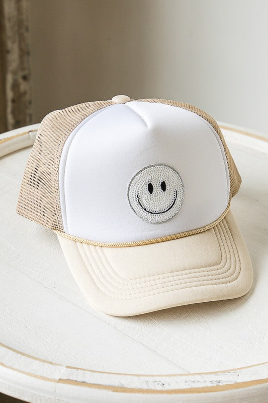 SUMMER SMILEY FACE PATCH TWO TONE TRUCKER HAT - Nueva Moda Boutique By Giselly