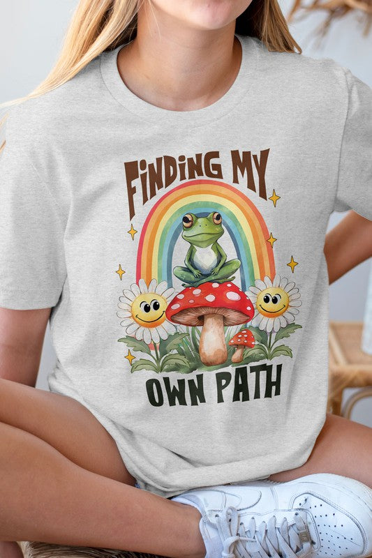 Finding My Own Path Retro Flower Frog Graphic Tee - Nueva Moda Boutique By Giselly