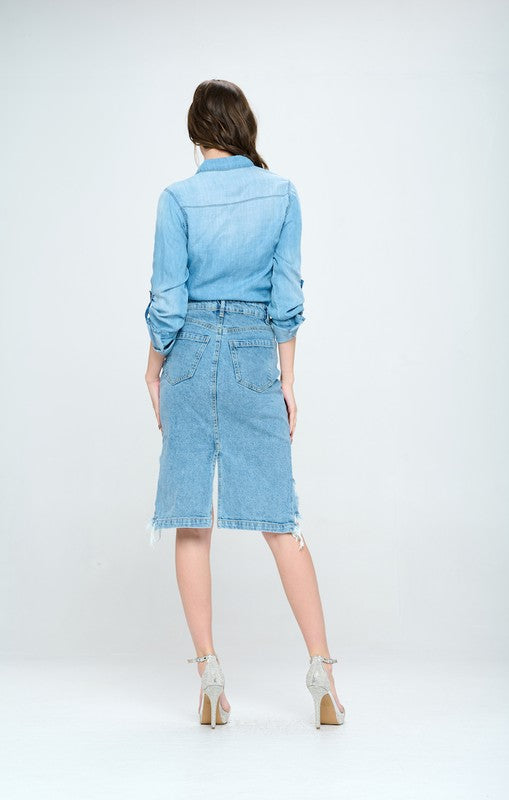 FRONT DESTROYED DENIM SKIRT - Nueva Moda Boutique By Giselly