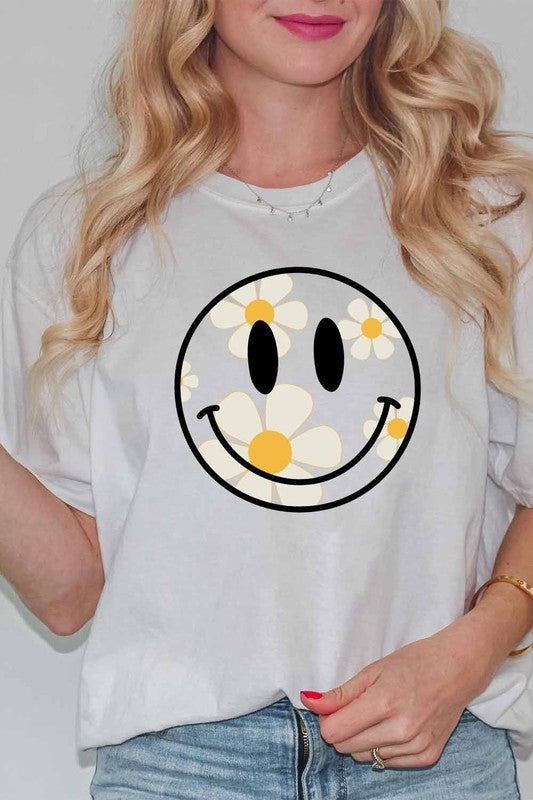 Happy Face Graphic Tee -  Nueva Moda Boutique By Giselly 